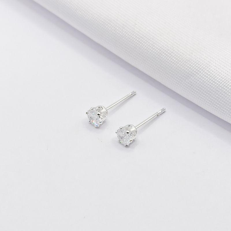 BRINCO PRATA PONTO DE LUZ CRISTAL