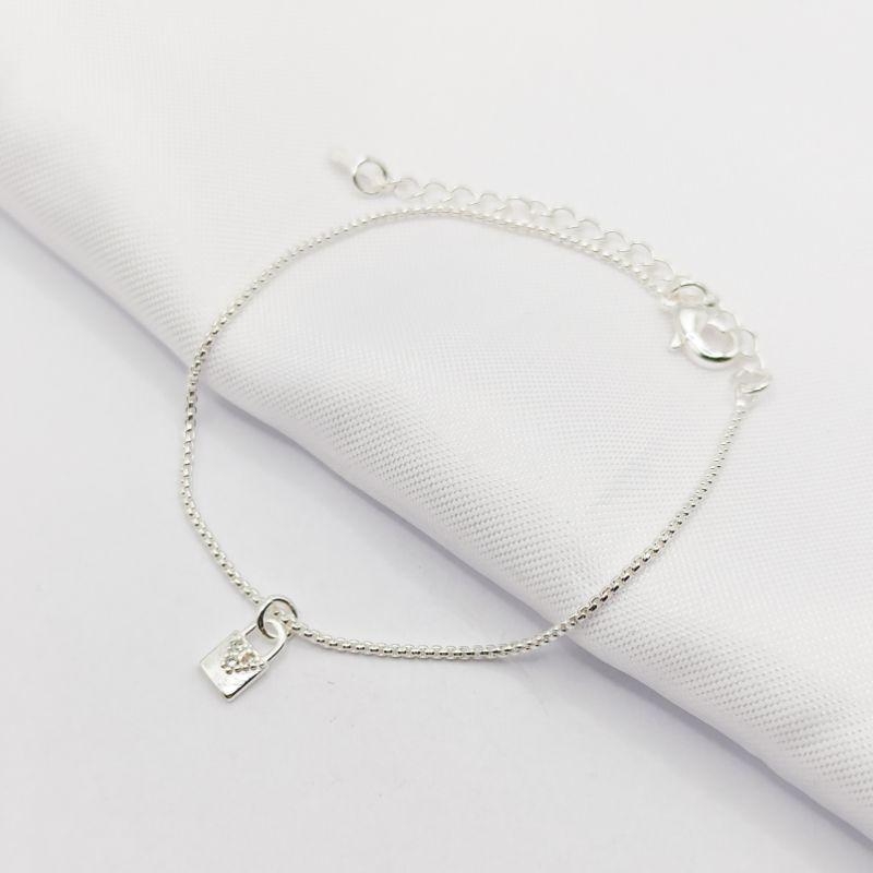 PULSEIRA PRATA PINGENTE CADEADO