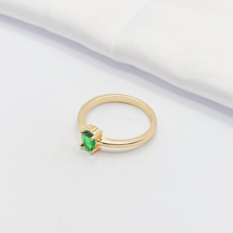 ANEL DOURADO SOLITÁRIO PONTO DE LUZ ESMERALDA