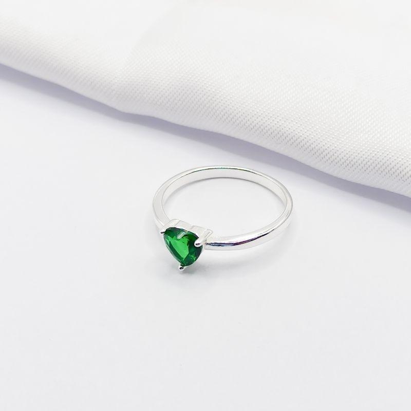 ANEL PRATA SOLITÁRIO CORAÇÃO ESMERALDA