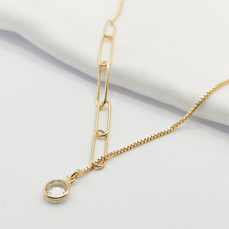 GARGANTILHA DOURADA GRAVATINHA ELO CARTIER E PONTO DE LUZ