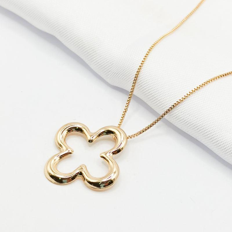 GARGANTILHA DOURADA INSPIRAÇÃO TREVO VAN CLEEF VAZADO 45CM