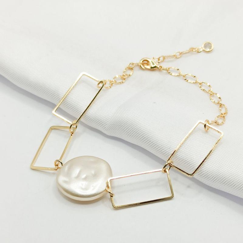 PULSEIRA DOURADA GEOMÉTRICA PÉROLA BARROCA