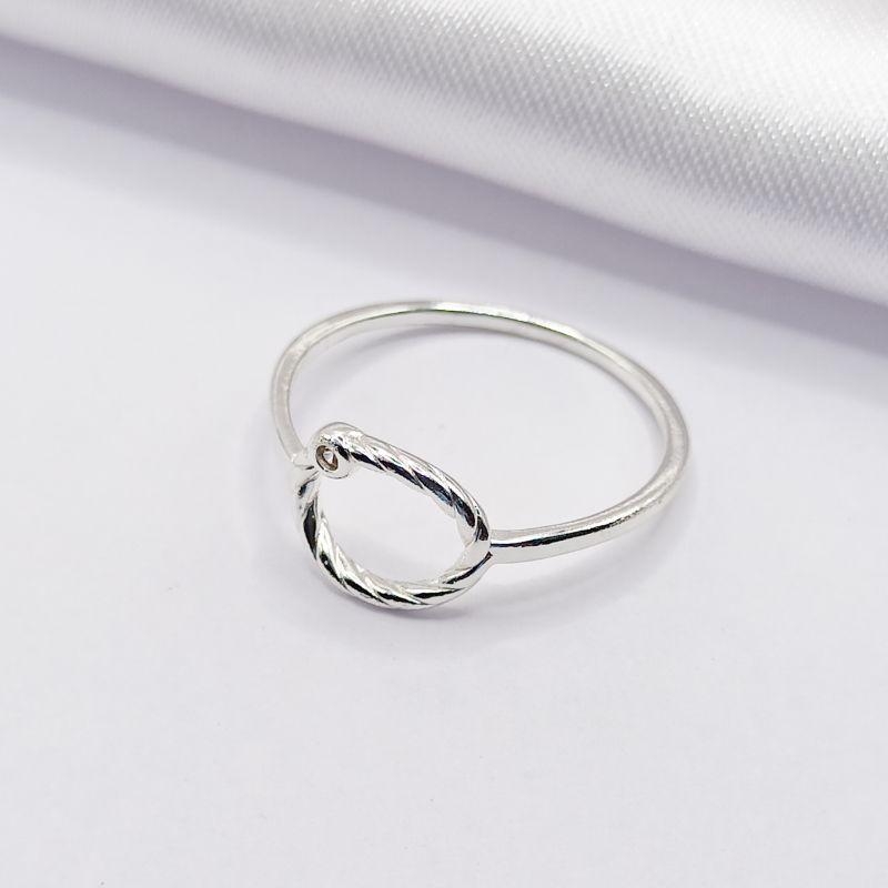 ANEL PRATA FIO ARO VAZADO TORCIDO