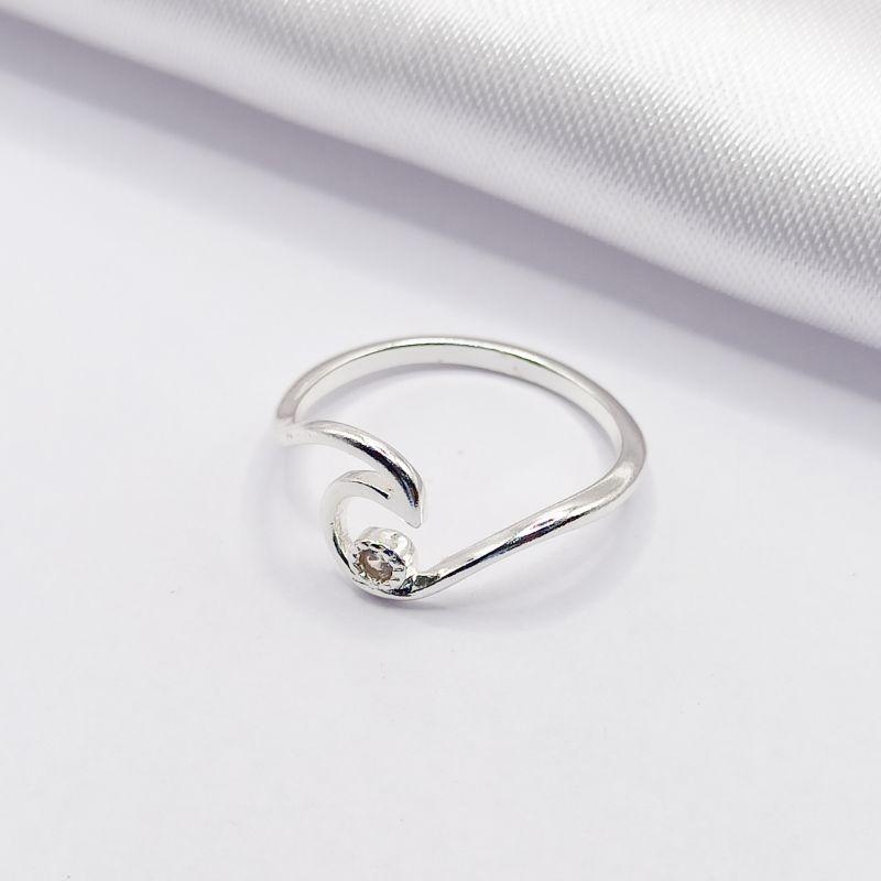 ANEL PRATA FIO IRREGULAR COM PONTO DE LUZ