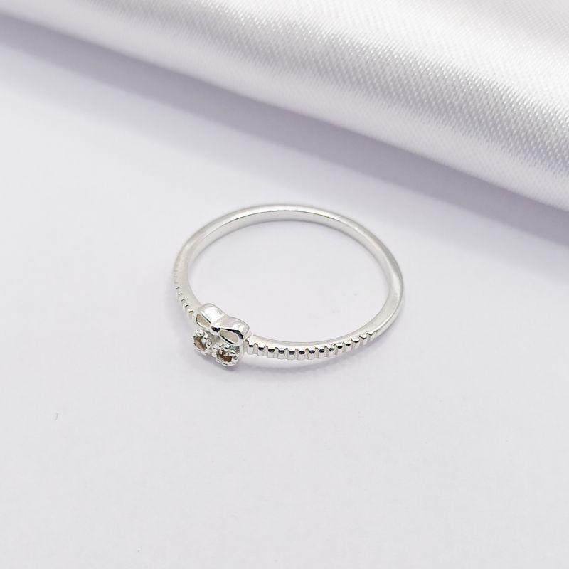 ANEL PRATA LAÇINHO DELICADO 2 ZIRCÔNIAS