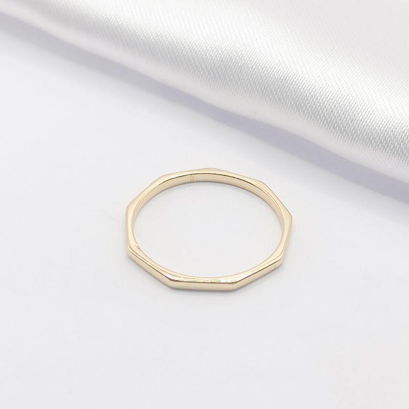 ANEL DOURADO FIO ANGULAR