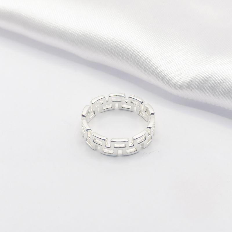 ANEL PRATA TIJOLINHO VAZADO