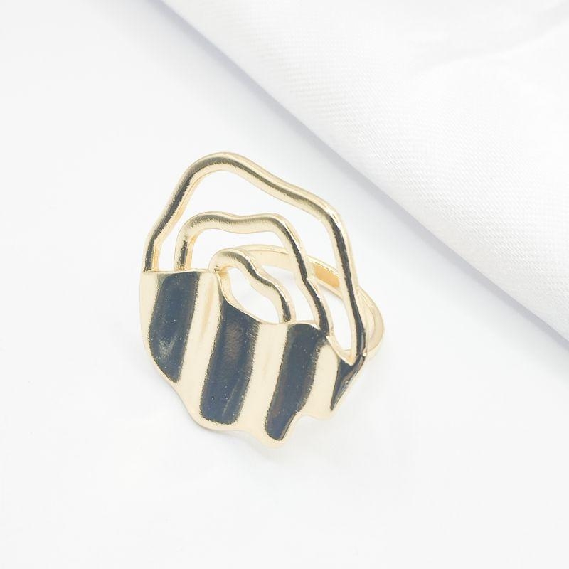 ANEL DOURADO FLOR MEIA VAZADA MEIA ONDULADA