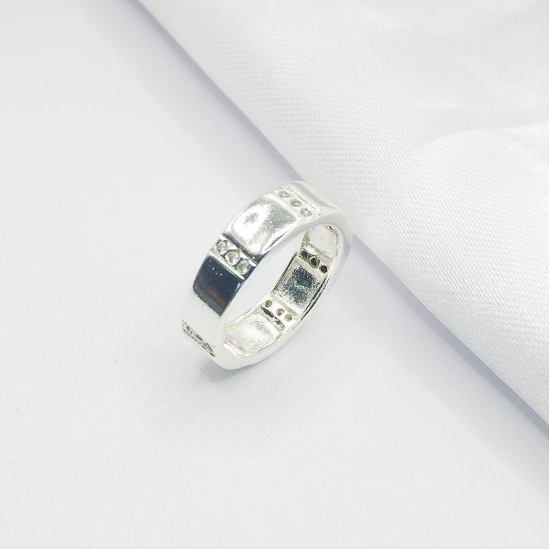 ANEL PRATA ALIANÇA LARGA COM FILEIRAS NA VERTICAL