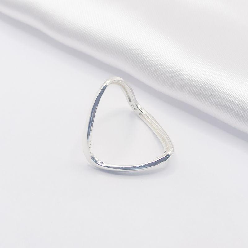 ANEL PRATA FIO LISO IRREGULAR