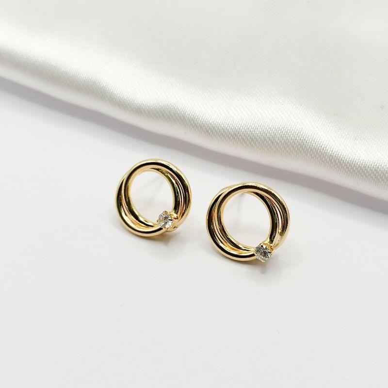 BRINCO DOURADO 2 AROS ENROLADOS COM PONTO DE LUZ