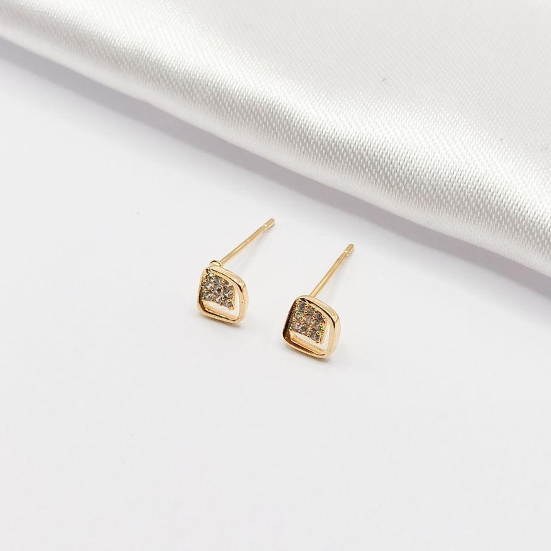 BRINCO DOURADO LOSÂNGO VAZADO COM ZIRCÔNIA