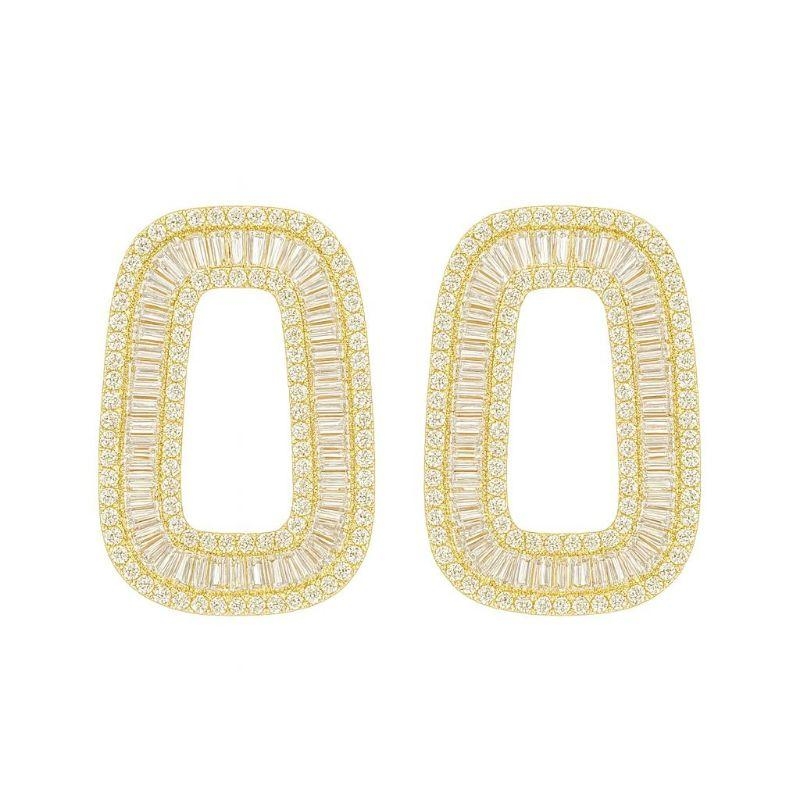 BRINCO DOURADO RETANGULAR NAVETE ZIRCONIA