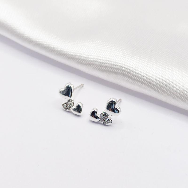 BRINCO PRATA 3 CORAÇÕES LISOS E CRAVEJADO