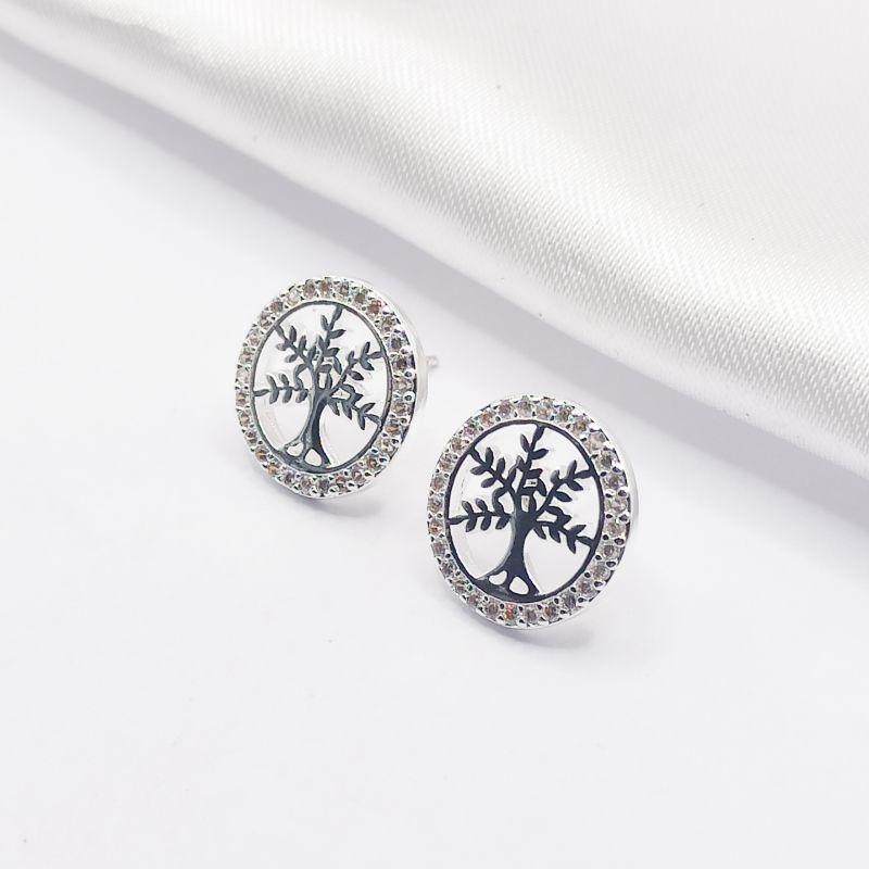 BRINCO PRATA ARO CRAVEJADO COM ÁRVORE LISA