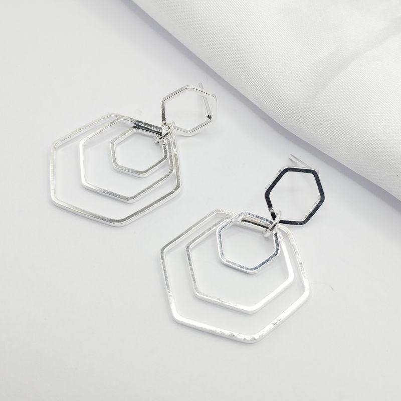 BRINCO PRATA FIOS GEOMETRICOS ARTICULADO