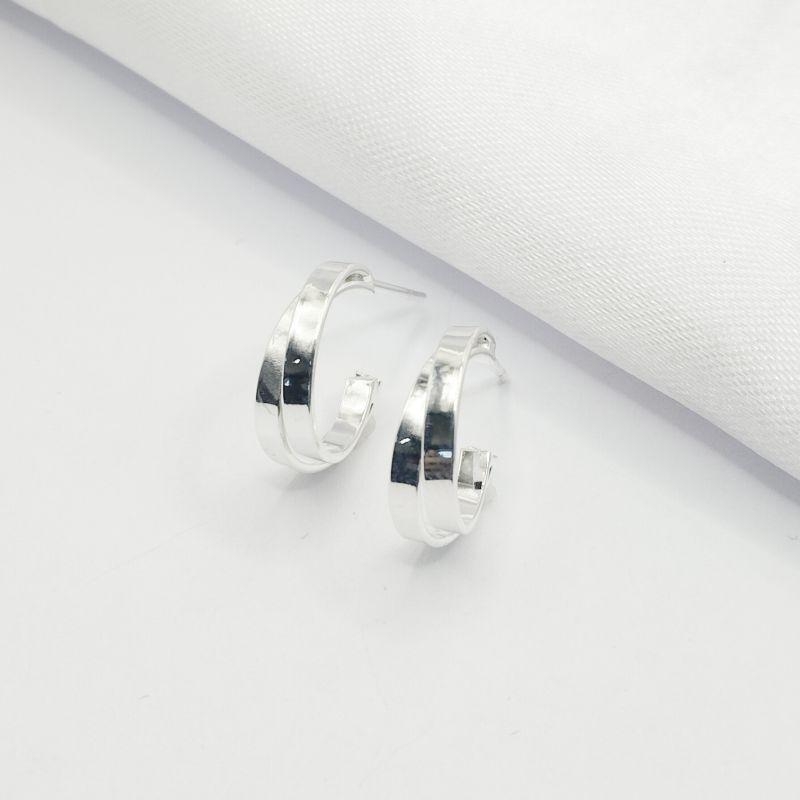 BRINCO PRATA MEIA ARGOLA DOIS FIOS