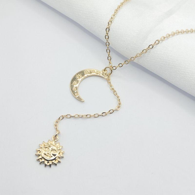 GARGANTILHA DOURADA CHOKER SOL E LUA 40 CM