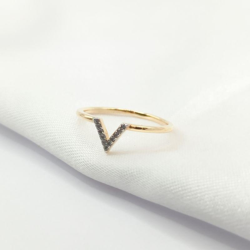 ANEL DOURADO V CRAVEJADO