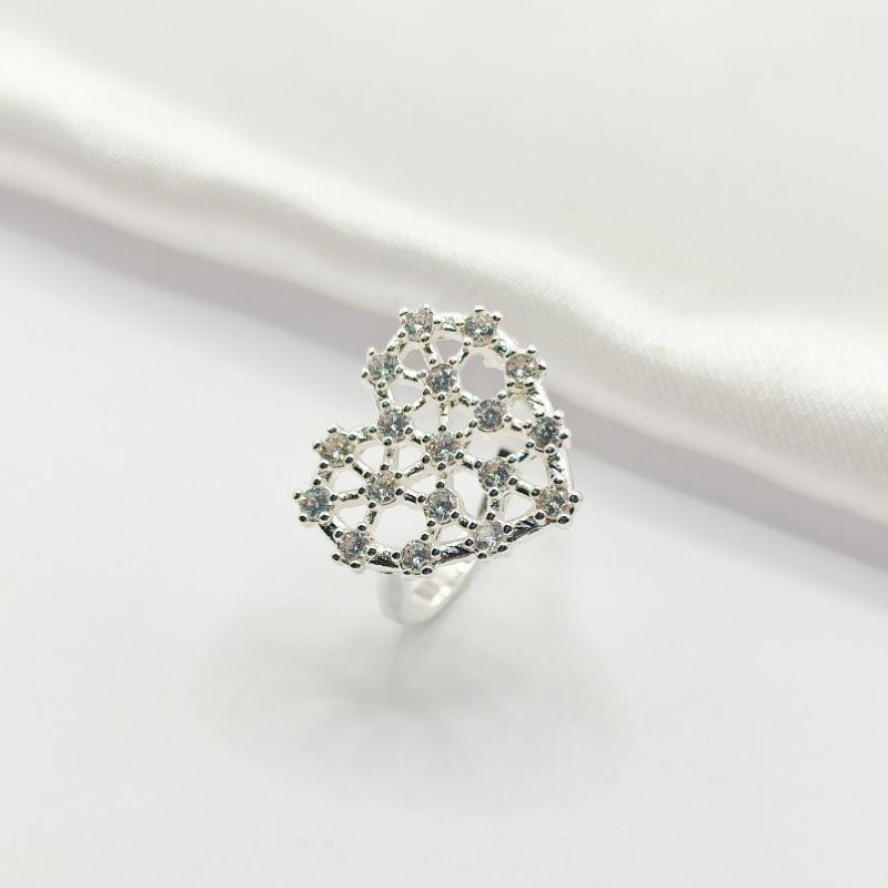 ANEL PRATA CORAÇÃO VAZADO COM ZIRCÔNIA