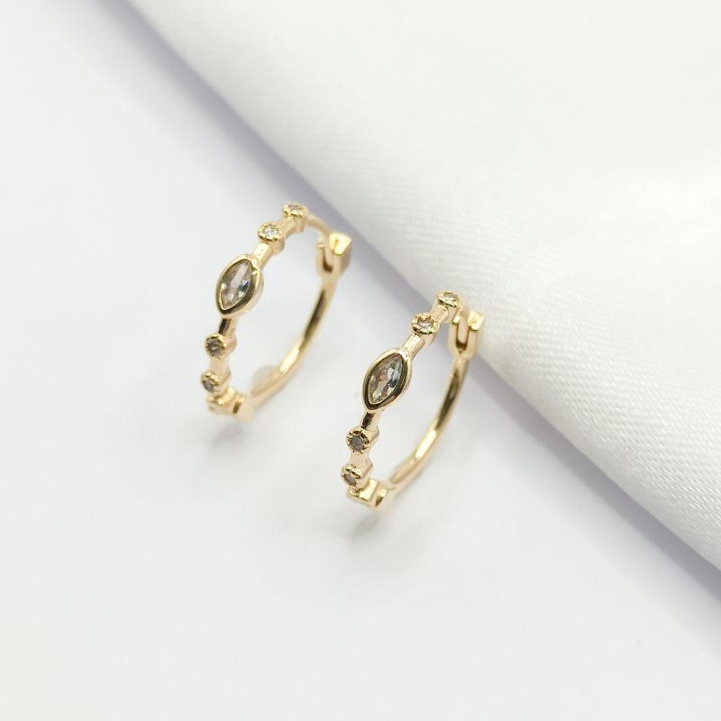 BRINCO DOURADO ARGOLA CLICK ZIRCÔNIA E NAVETE