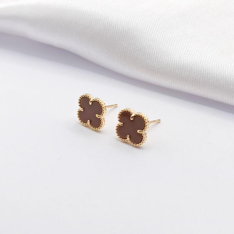 BRINCO DOURADO TREVO VAN CLEEF MARROM