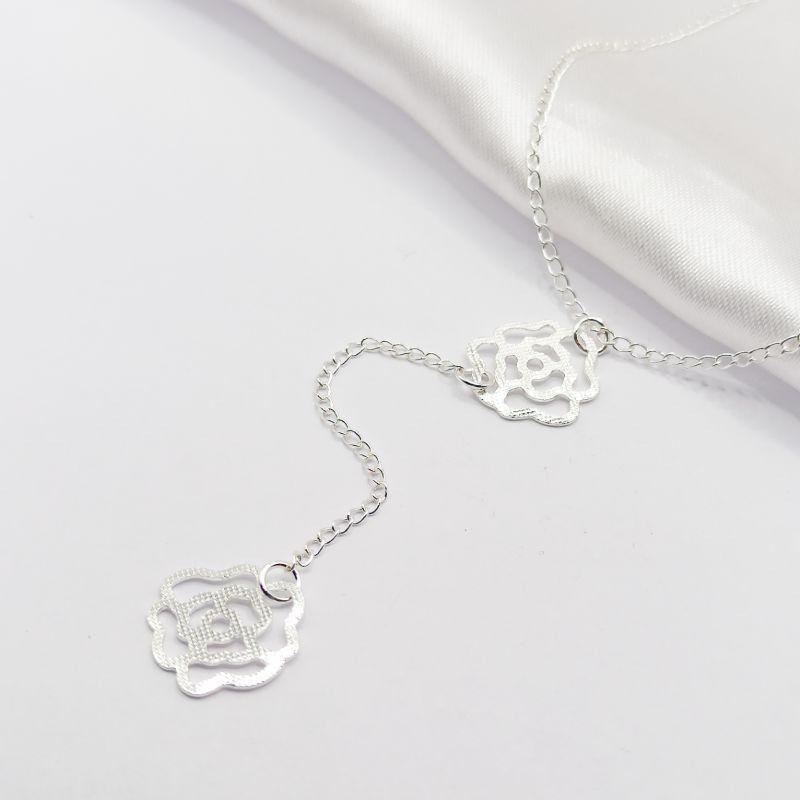 COLAR PRATA CHOKER 2 ROSAS VAZADAS E LISAS 40CM