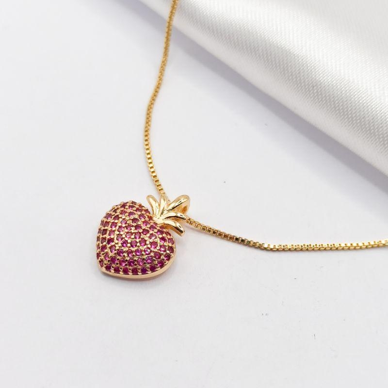 GARGANTILHA DOURADA MORANGUINHO VERMELHO 45CM