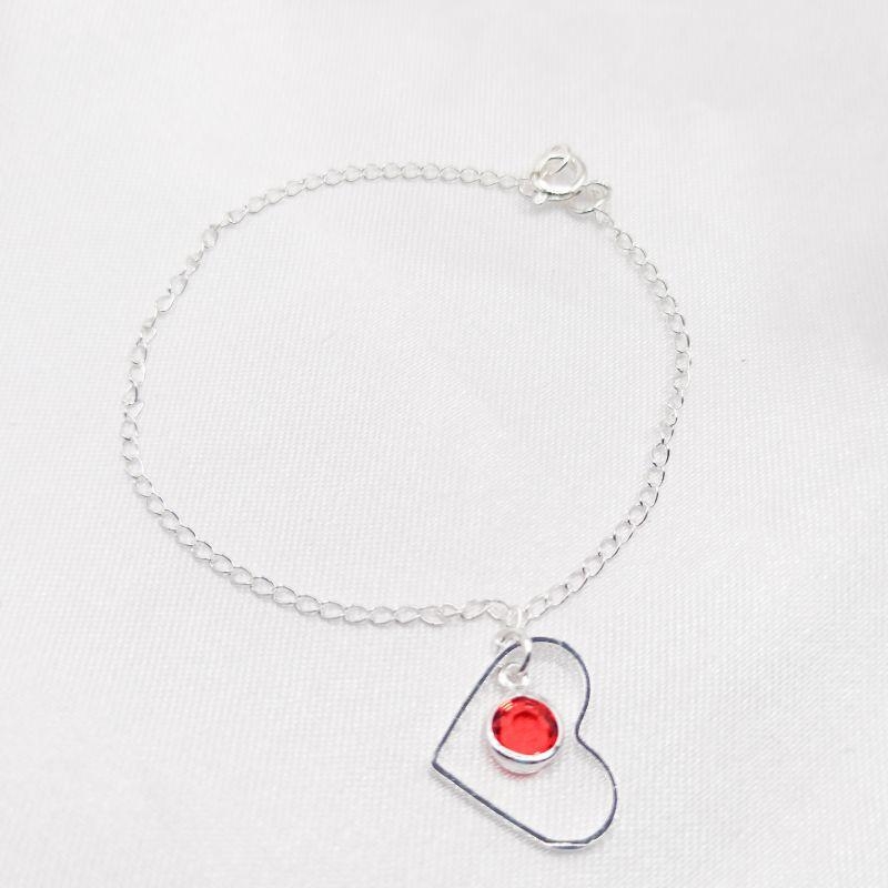 PULSEIRA PRATA CORAÇÃO FIO COM PONTO DE LUZ VERMELHO