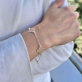 Pulseira Prata 3 Trevos Nude Resinados Pulseira Prata 3 Trevos Nude Resinados