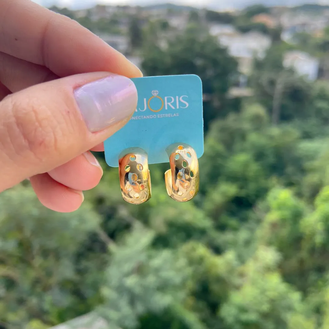 BRINCO DOURADO ARGOLA LISA VAZADA
