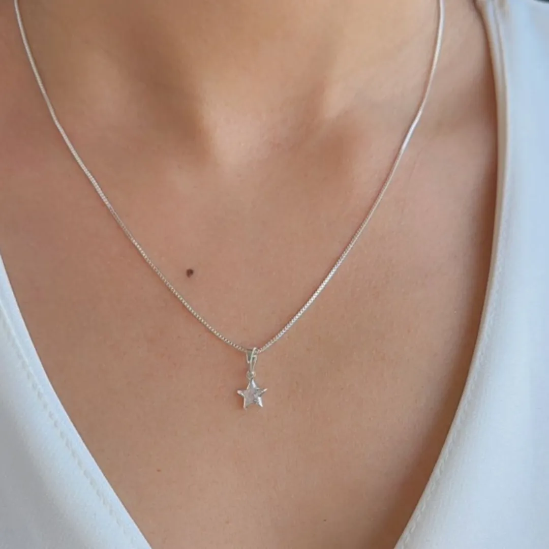 GARGANTILHA PRATA ESTRELA EM ZIRCONIA