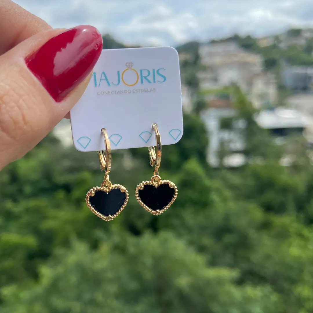Brinco Dourado Argolinha Coração Preto
