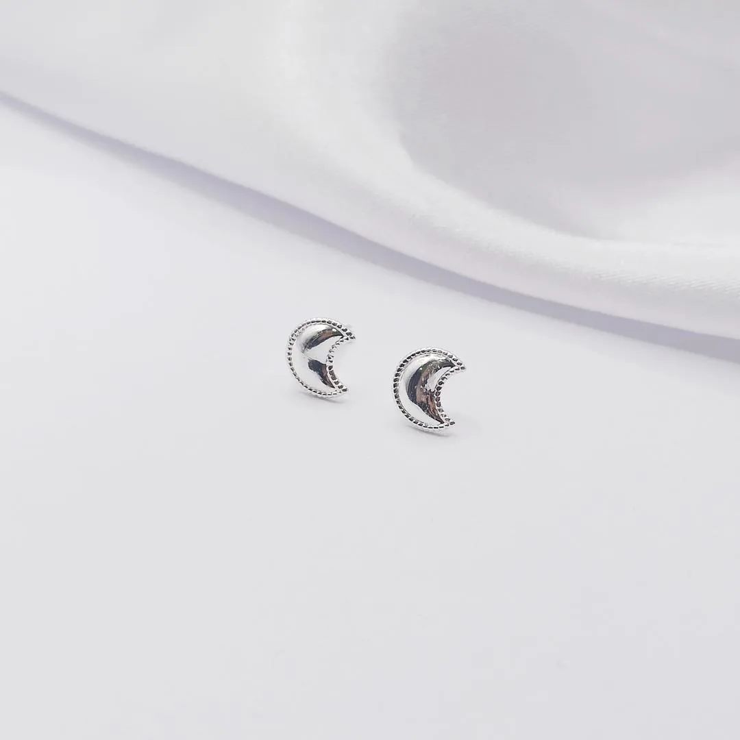 BRINCO PRATA LUA COM BORDA DETALHADA