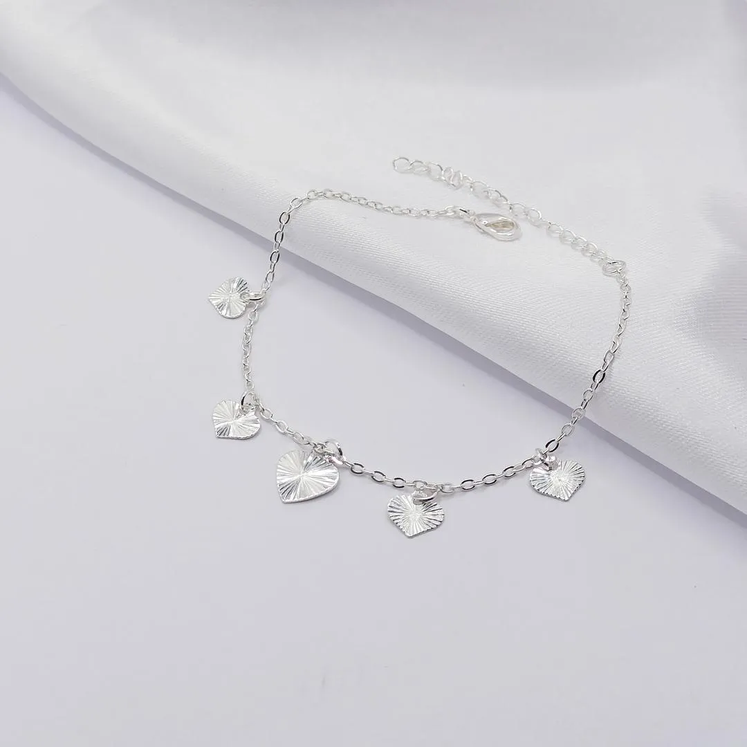 PULSEIRA PRATA PENDURICALHO CORAÇÕES DIAMANTADOS