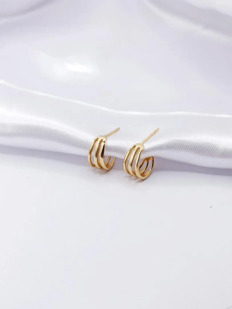 BRINCO DOURADO ARGOLINHA COM TRÊS FIOS LISOS
