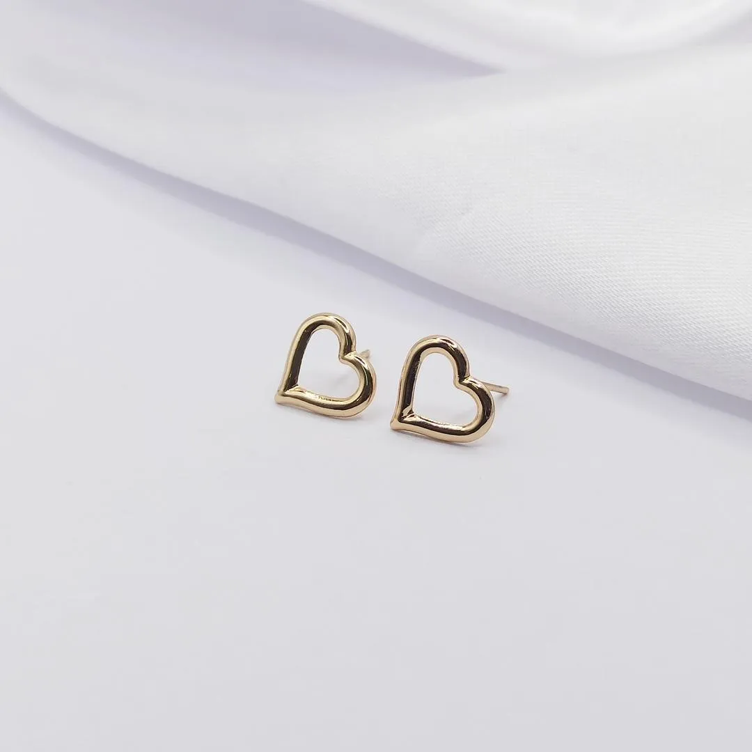 BRINCO DOURADO CORAÇÃO VAZADO E LISO G