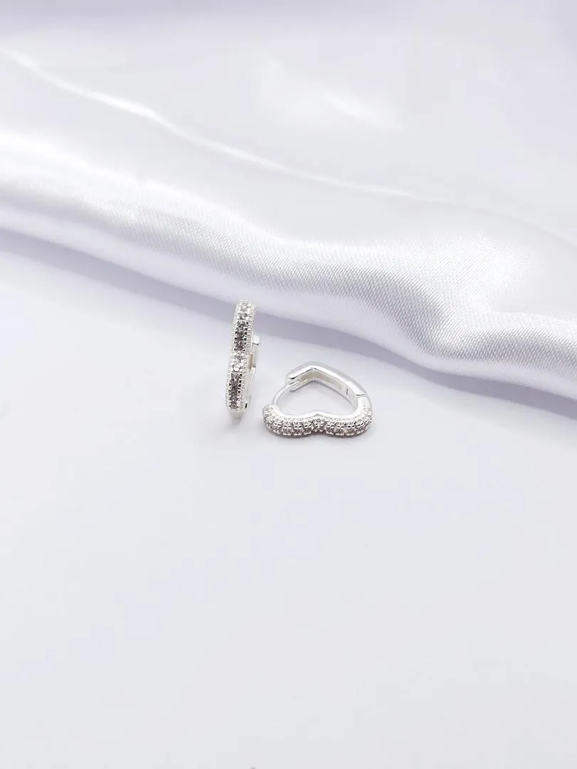 BRINCO PRATA ARGOLINHA CLICK DE CORAÇÃO COM UMA FILEIRA ZIRCÔNIA M