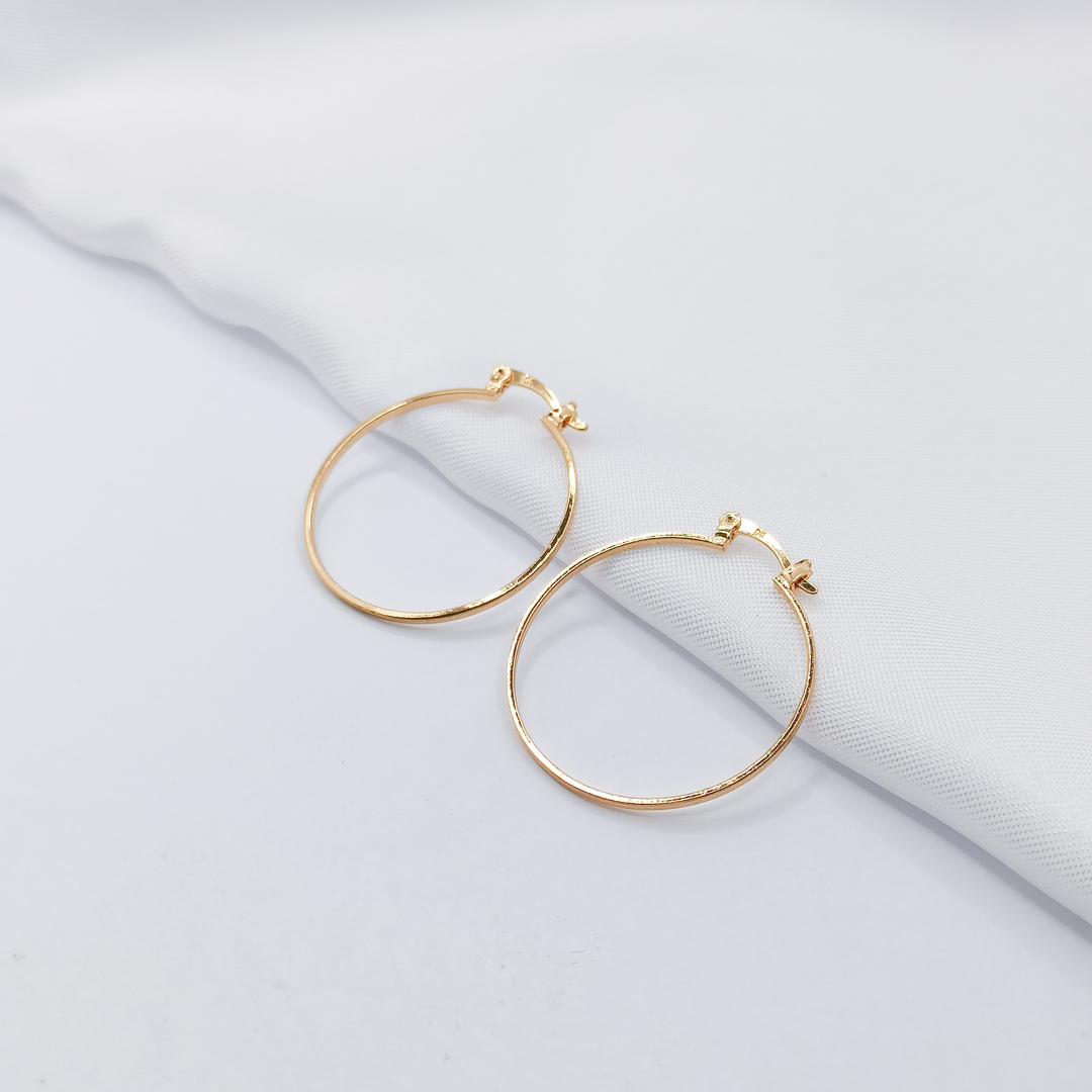 BRINCO DOURADO ARGOLA FINA FECHO ITALIANO