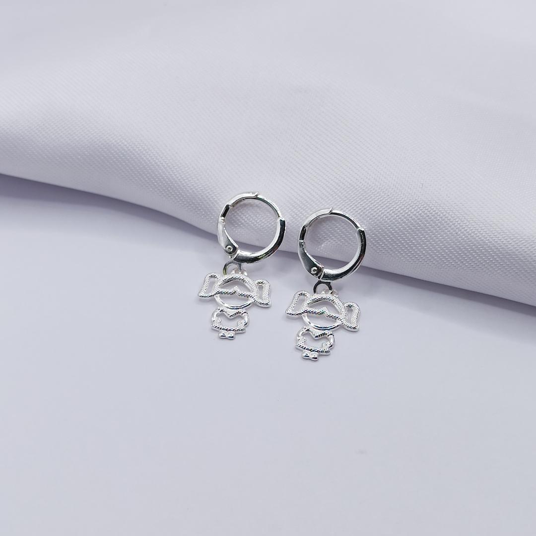 BRINCO PRATA ARGOLINHA CLICK COM FILHA DETALHADA