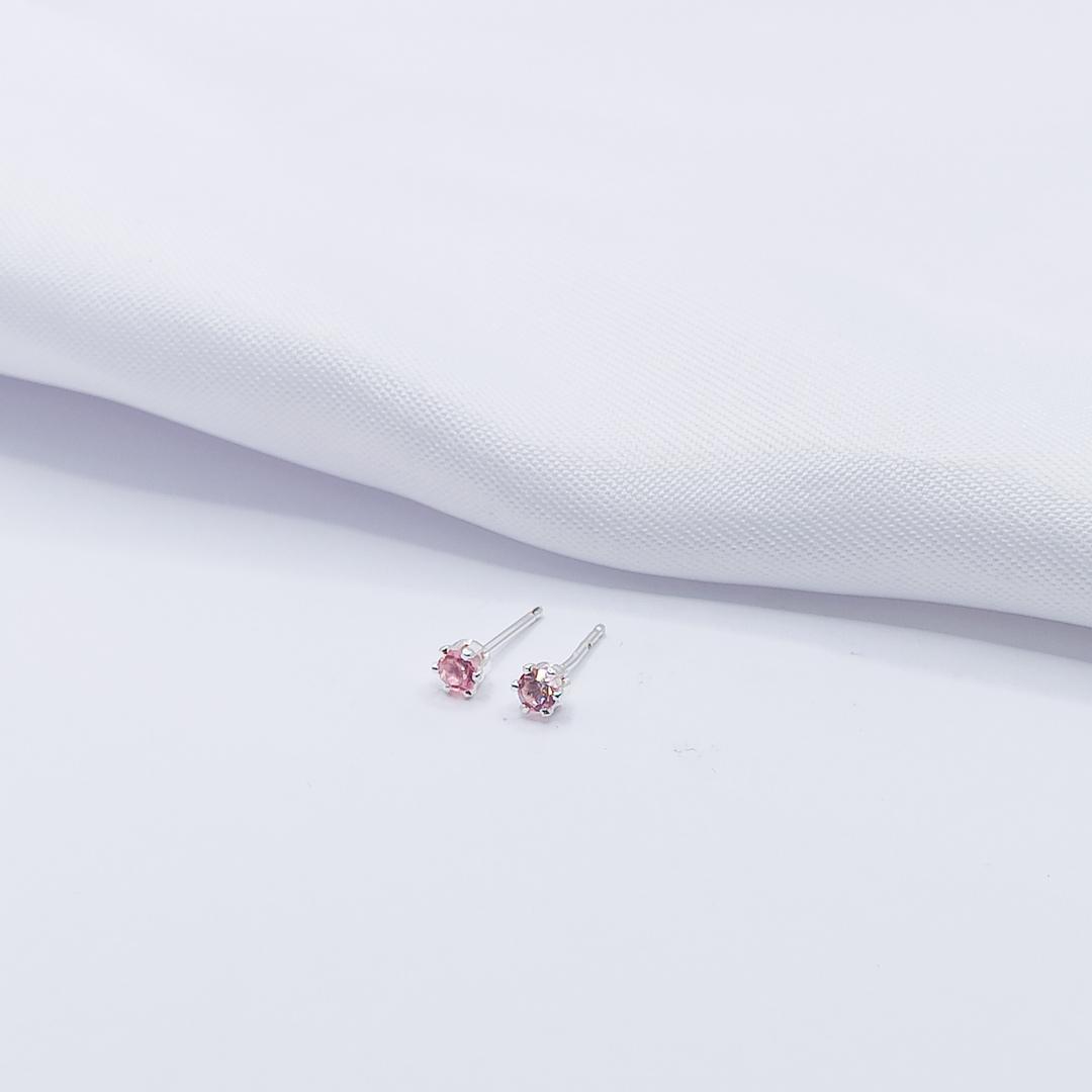 BRINCO PRATA PONTO DE LUZ ROSA 4MM