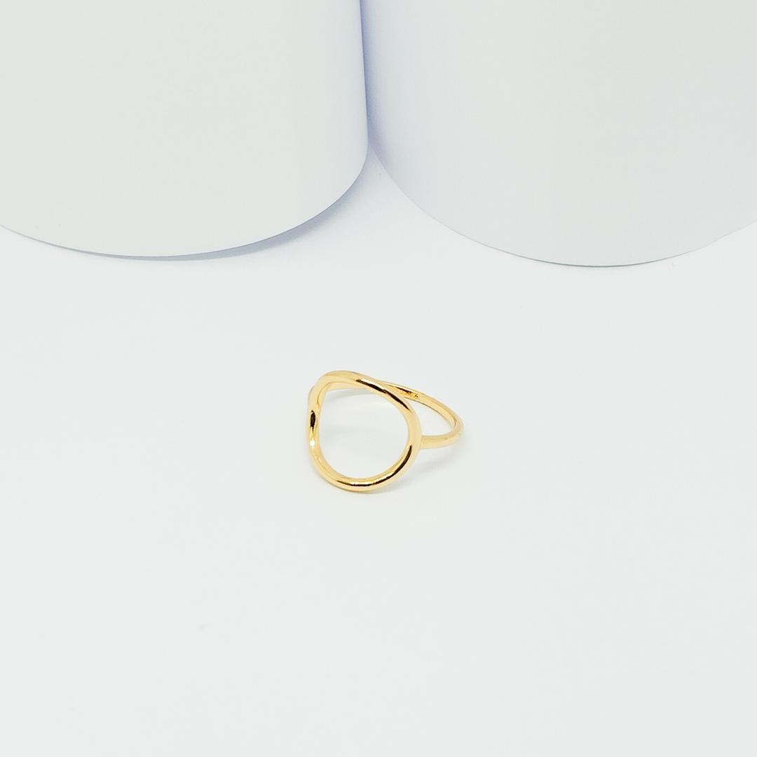 ANEL DOURADO CIRCULO VAZADO E LISO