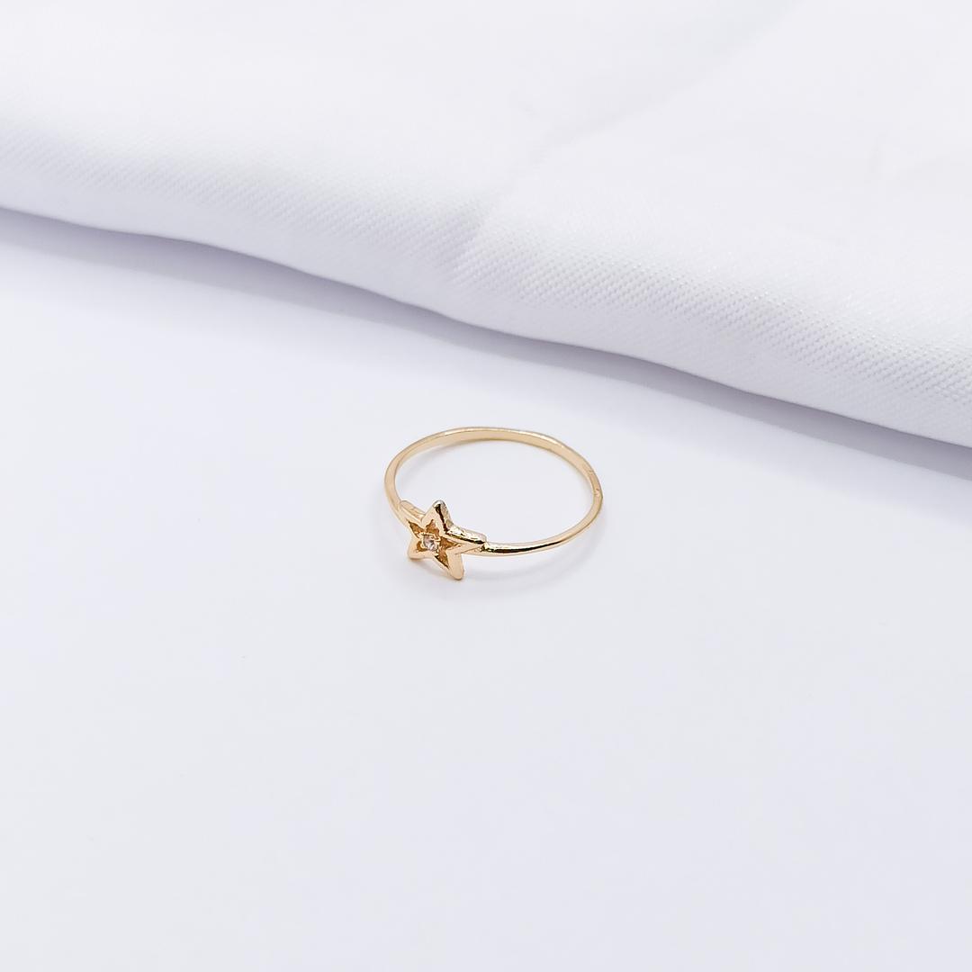 ANEL DOURADO ESTRELA COM PONTO DE LUZ