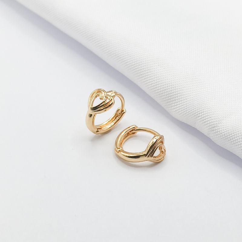 BRINCO DOURADO ARGOLINHA CLICK COM CORAÇÃO