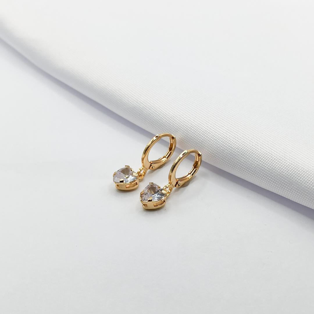BRINCO DOURADO ARGOLINHA CLICK COM CORAÇÃO CRISTAL G