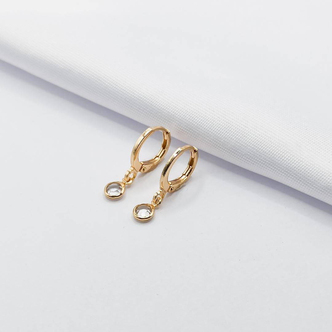 BRINCO DOURADO ARGOLINHA CLICK COM PONTO DE LUZ FACETADO P