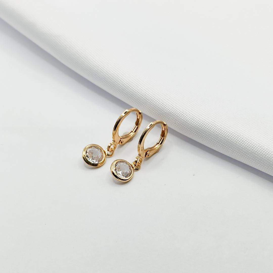 BRINCO DOURADO ARGOLINHA CLICK COM PONTO DE LUZ M