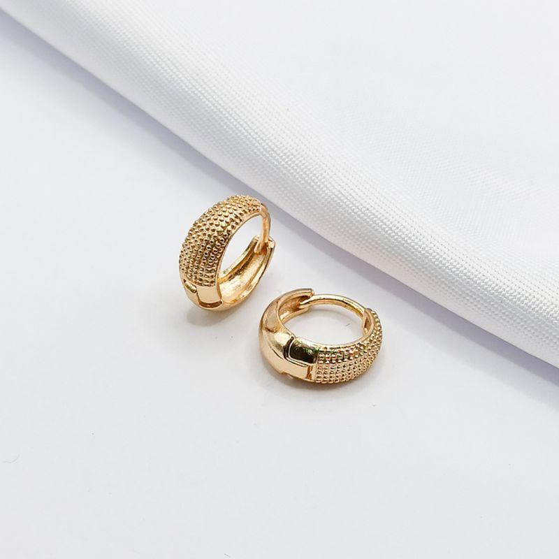 BRINCO DOURADO ARGOLINHA CLICK TEXTURIZADA G