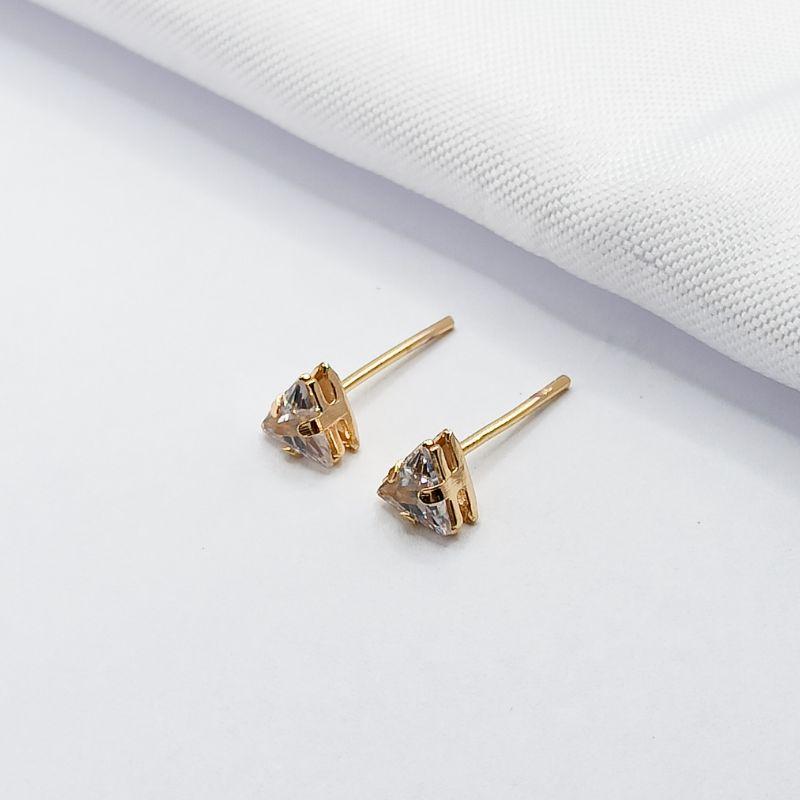 BRINCO DOURADO TRIÂNGULO CRISTAL